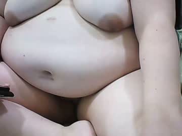 Große Brüsten in Nacktbildern